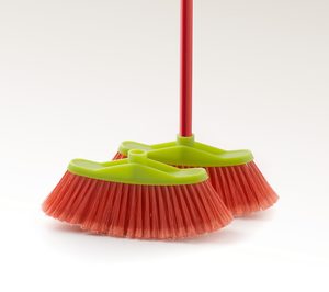 Cepillos La Ibérica invierte en maquinaria y crece a doble dígito