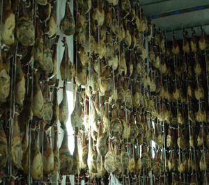 Dos entidades financieras entran en Marcos Sotoserrano