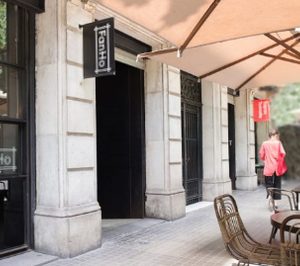 Grupo Tragaluz inaugura el local doble Tapas Tomate / Fan Ho