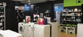 Vicosa Milar trabaja en su primera tienda propia