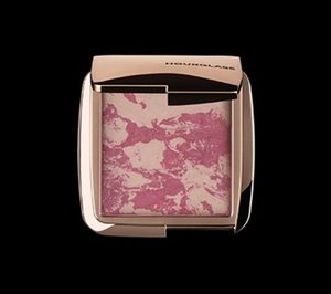 Unilever entra en cosmética color con la compra de Hourglass