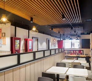 El franquiciado gallego de KFC abre en Santiago su segundo restaurante