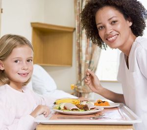 Canarias saca a licitación el servicio de comida de un hospital por 6,7 M