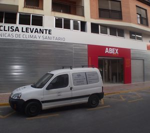 Teclisa se refuerza en Ibiza