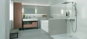 Rehau presenta soluciones con óptica de cristal para cocina y baño