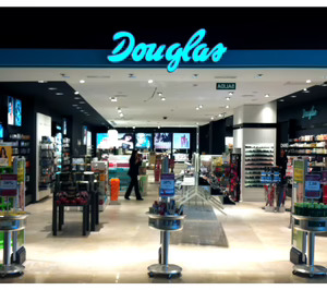 Douglas compra a Eroski un paquete de hasta 103 Perfumerías If