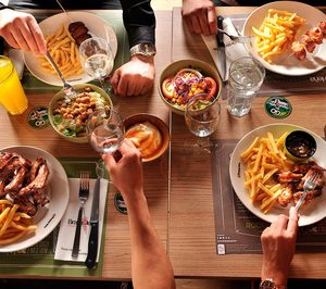 Brasa y Leña suma el servicio take away al delivery