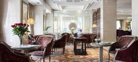 El Emperador transforma su lobby en una galería de arte permanente