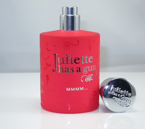 PYD incorpora una nueva marca de perfumería de lujo a su catálogo