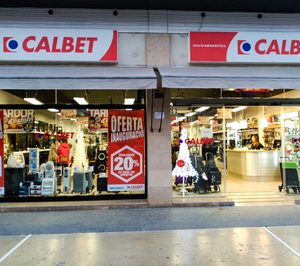 Calbet abre en Vilanova i la Geltrú