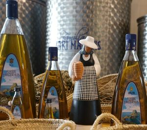 Marí Mayans y Pazo de Señorans renuevan sus licores más populares