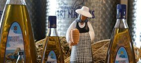 Marí Mayans y Pazo de Señorans renuevan sus licores más populares