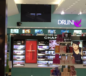 Druni continúa asumiendo tiendas If e introduce peluquería
