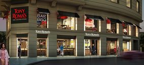 Tony Romas inaugura su local de 500 m2 y tres plantas de la Gran Vía madrileña