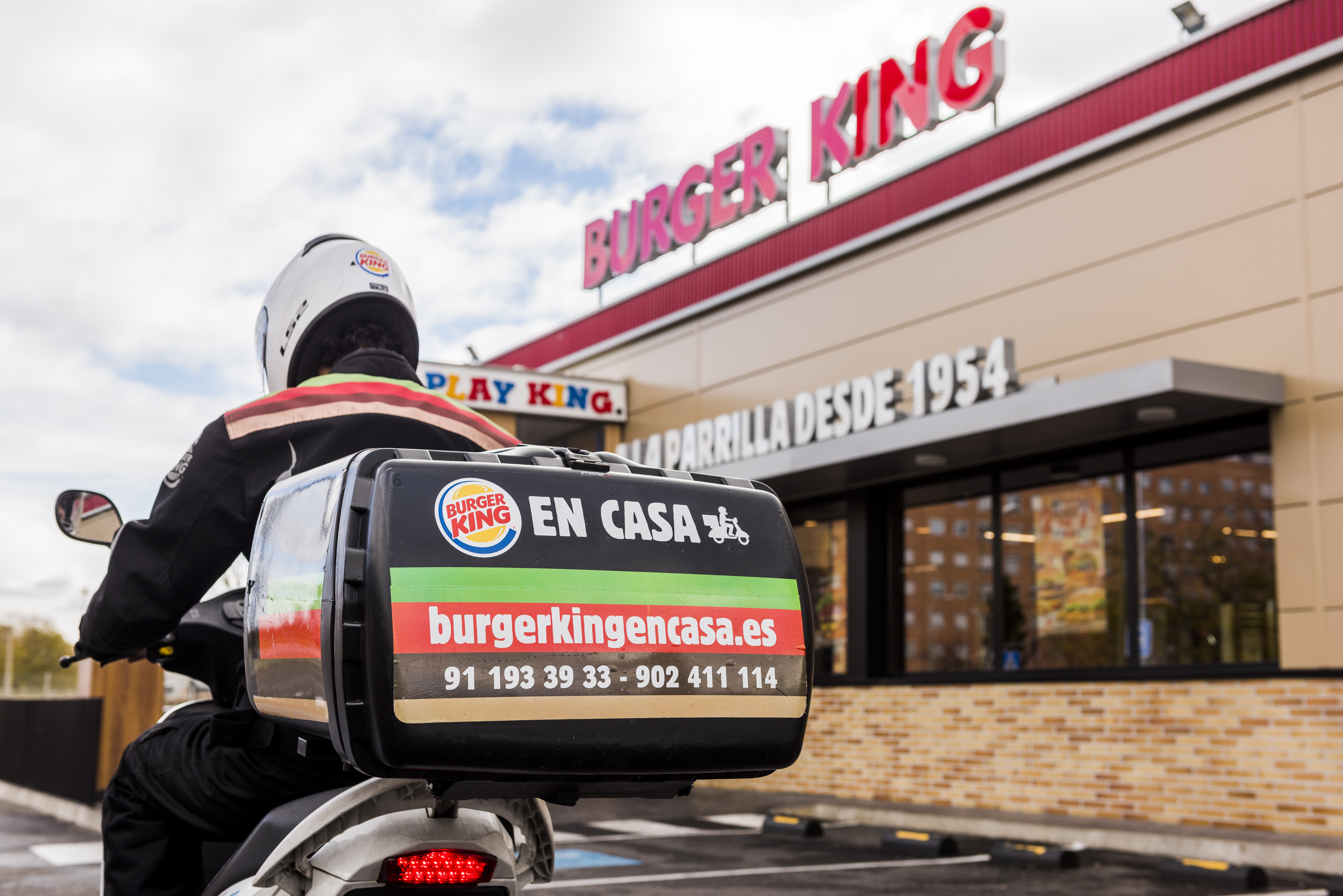 Burger King España es una referencia mundial para la cadena en implantación de servicio a domicilio 