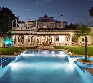 Un grupo de capital nórdico estrena un hotel en Puerto Banús