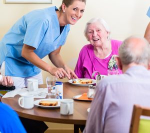 Madrid licita el servicio de cafetería y comedor de ocho geriátricos