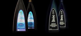 Marí Mayans lanza una botella luminosa para hostelería