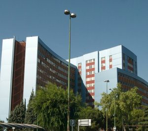 Cifuentes anuncia un plan de inversión de 1.000 M en los hospitales madrileños