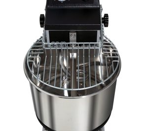 Eurofred presenta su maquinaria para pizzas en una jornada gastronómica italiana