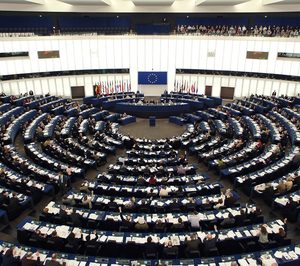 El Parlamento Europeo pide evitar una guerra comercial