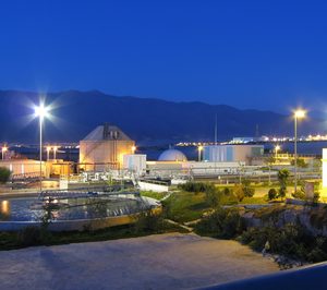 FCC vende el 49% de Aqualia por 1.024 M€