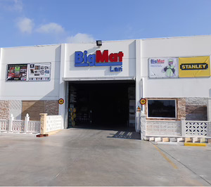 Suministros Lari estrena nuevo establecimiento