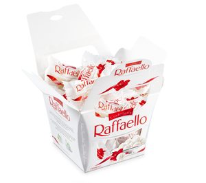 Ferrero desestacionaliza los bombones Raffaello