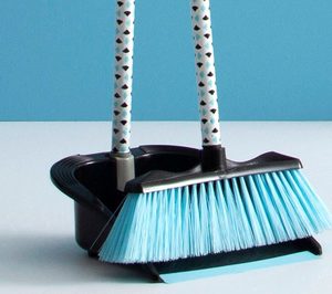 Entidad Maya amplía su gama de útiles de limpieza para el hogar