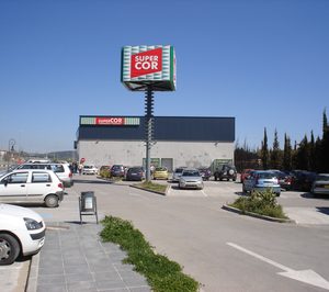 El Corte Inglés actualiza la red de Supercor y Supercor Express con altas y bajas