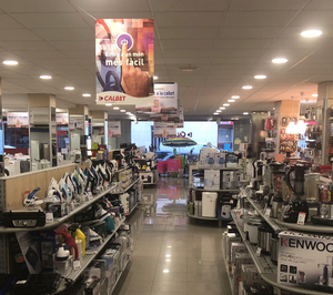 Calbet prosigue la remodelación de sus tiendas