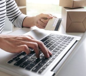 Consumidores más optimistas y ahorradores en mayo