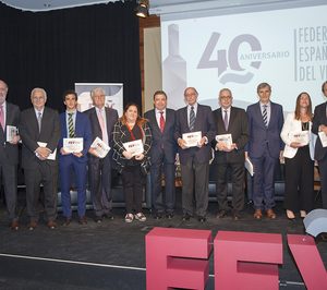 La FEV cumple 40 años y cierra un acuerdo con el Instituto Cervantes
