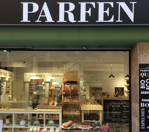 Parfen reduce su presencia en España