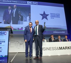 ESIC reconoce la trayectoria empresarial de Hinojosa