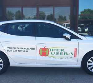 Híper Usera estrena flota de vehículos híbridos de gas natural de Seat