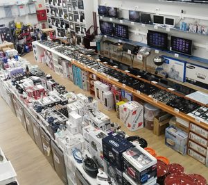 El comercio de electrodomésticos muestra su rechazo al Family Store de Caixabank