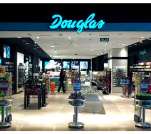 Douglas inicia hoy el cierre de 53 tiendas tras un acuerdo con sus trabajadores