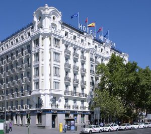 El hotel Mediodía remodela su fachada