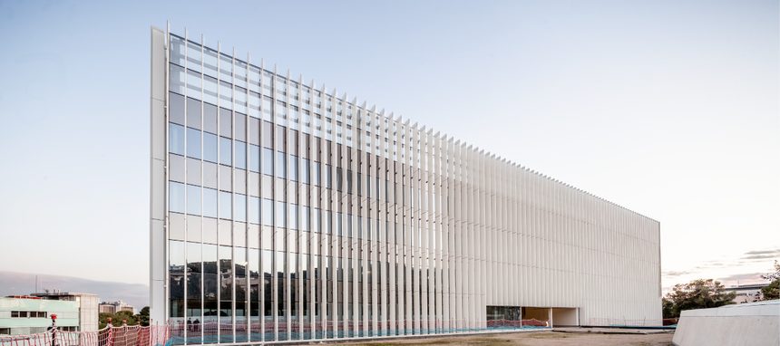 Wicona viste la fachada del Barcelona Supercomputing Centre para Baas Arquitectura