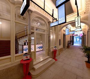 Hisbalit viste las suites del hotel Axel Madrid