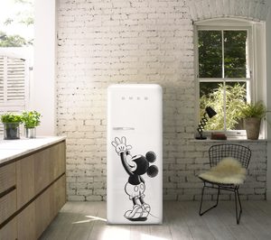 Smeg lanza una edición limitada del FAB28 con la imagen de Mickey Mouse