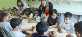 Los escolares de primaria descubren la industria cerámica gallega