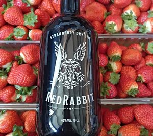 Red Rabbit, nueva ginebra de fresas con sello de bartender