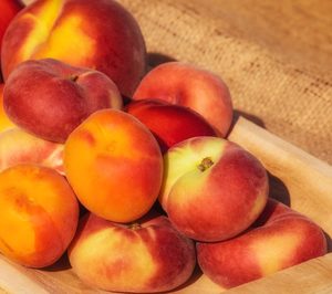 Nuevo cese de actividad en el sector de fruta de hueso