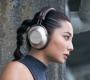 Pioneer presenta los auriculares premium S9