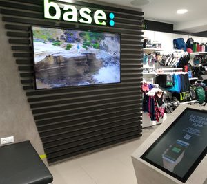 Base abre su tienda de mayor superficie en Tenerife