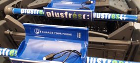 Plusfresc instala cargadores de móvil en los carros de compra