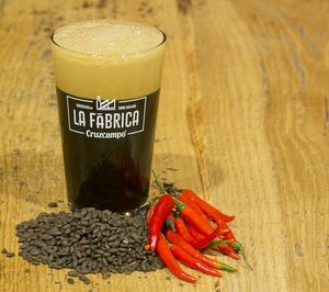 La Fábrica Cruzcampo de Málaga elabora 30 tipos de cerveza en su primer año