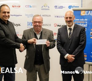 Cealsa entrega un cheque de 5.467 € a Manos Unidas